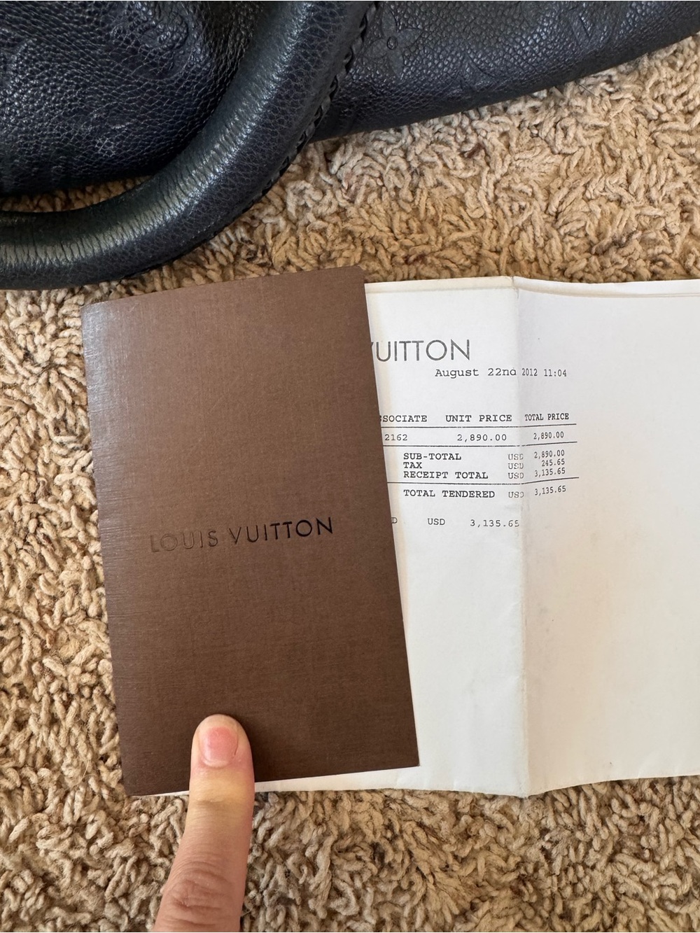 Louis Vuitton Artsy MM Empreinte Infini Purse - Picture 14 of 15